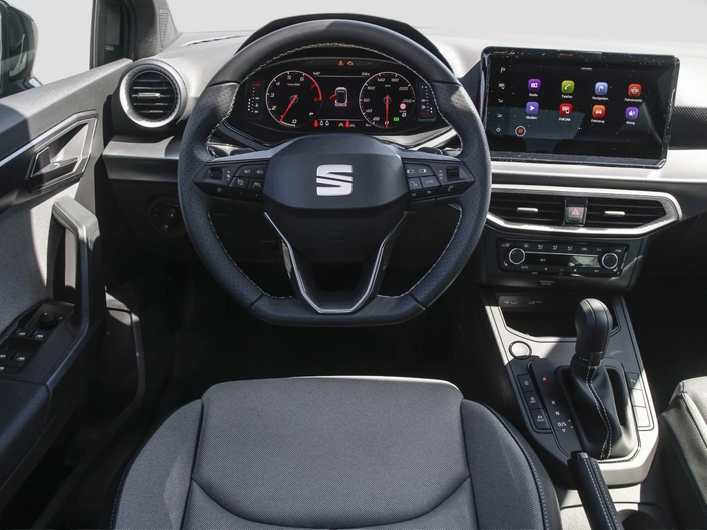 SEAT-Arona-image-12