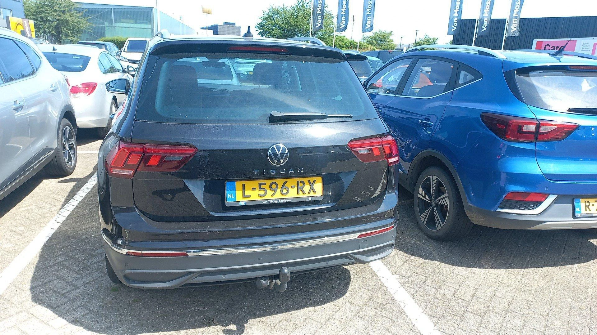 Volkswagen-Tiguan-image-2