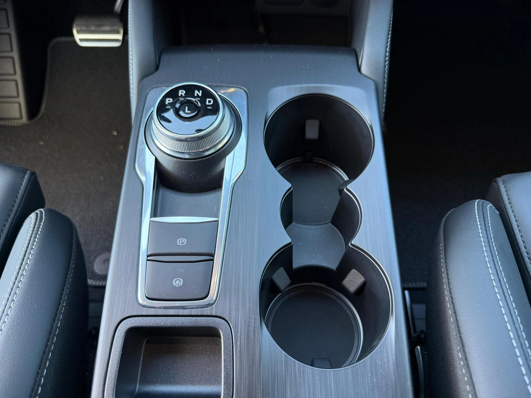Ford Kuga 2.5 PHEV Sound Edition