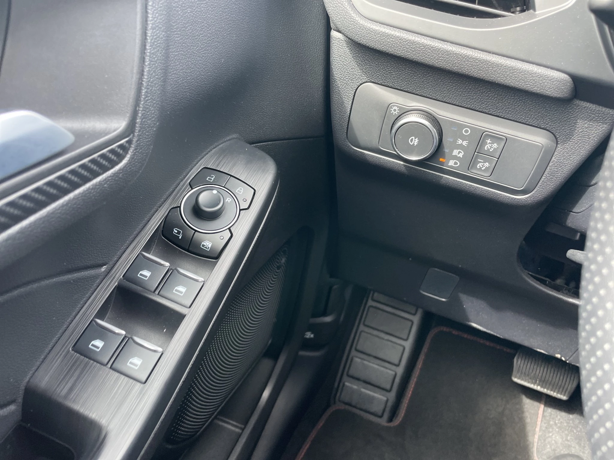 Ford Kuga ST-Line Aut.*KAM*LED-MATRIX*NAVI*GRA*WINTER-PKT.