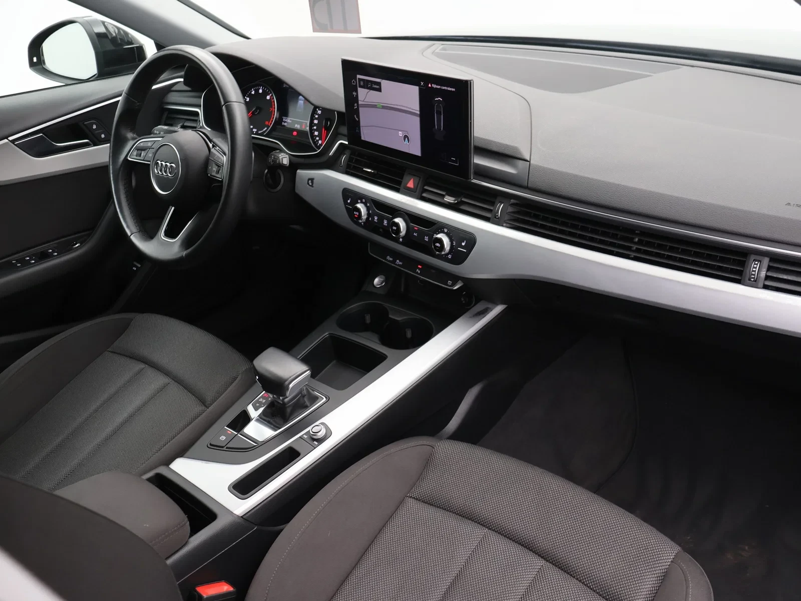 Audi A4 Avant 35TFSI Business Edition *AUTOMAAT*PDC*NAVI*CRUISE*ZETELVERWARMING*BLTH*...*
