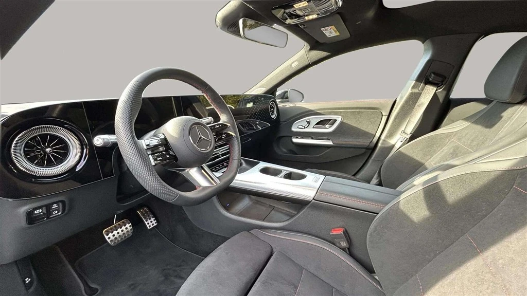 Mercedes-Benz-CLA-image-9