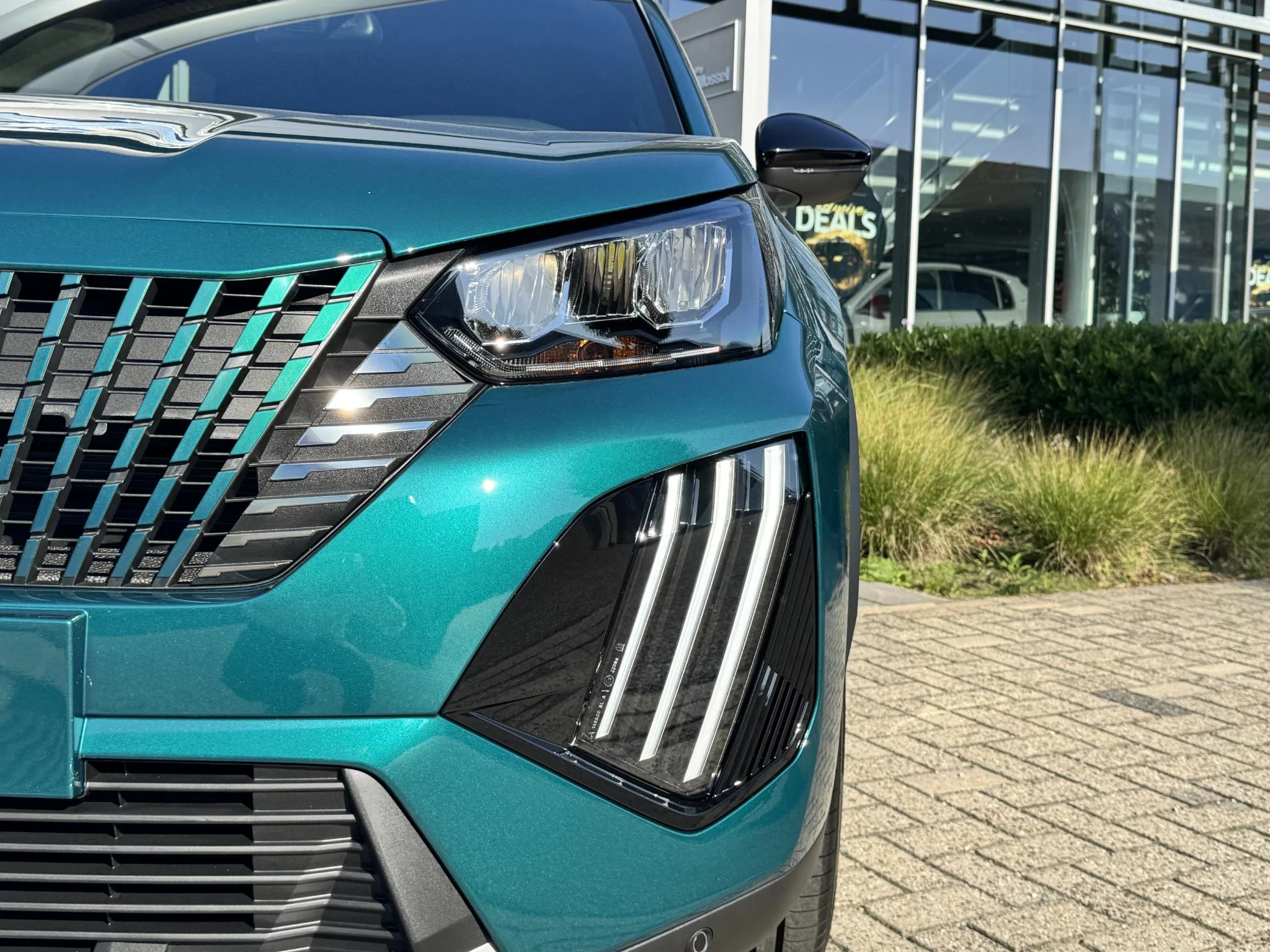 Peugeot-2008-image-1