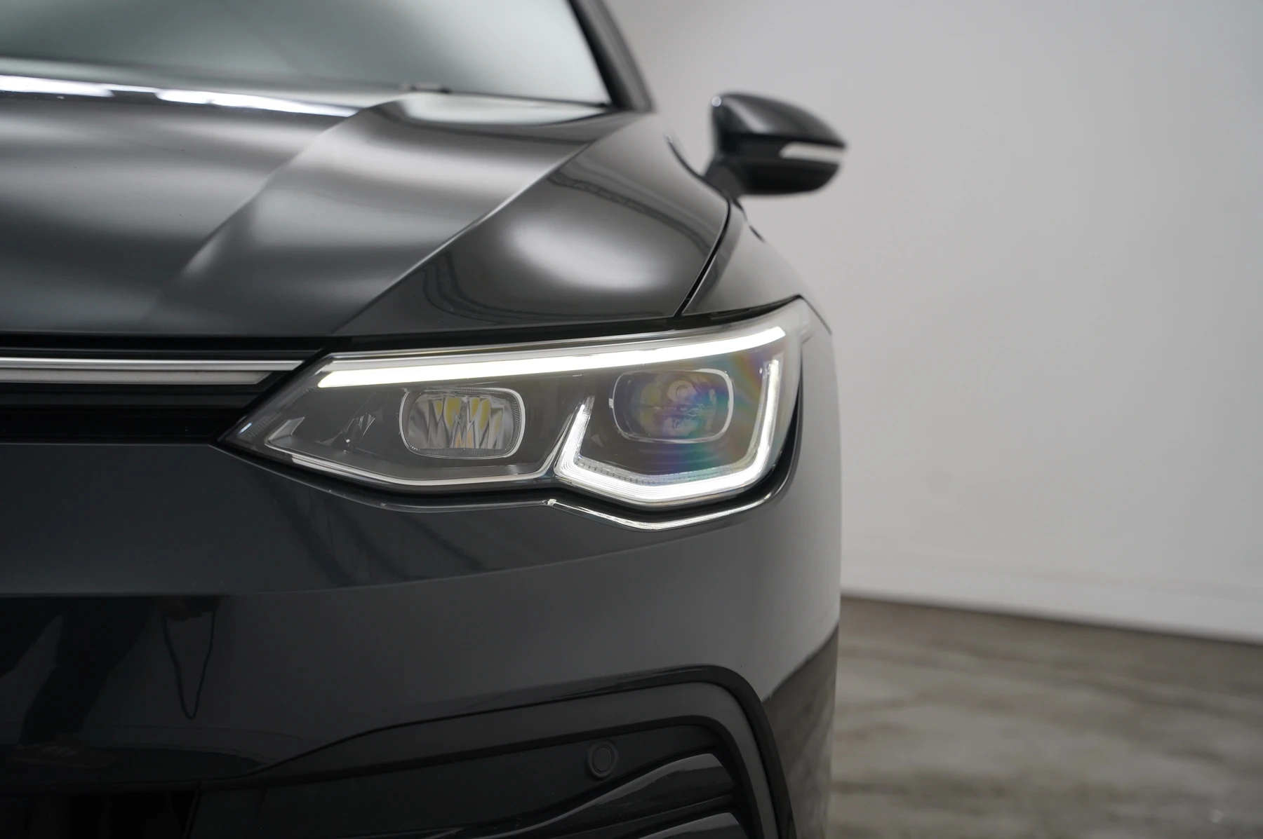 Volkswagen-Golf-image-37