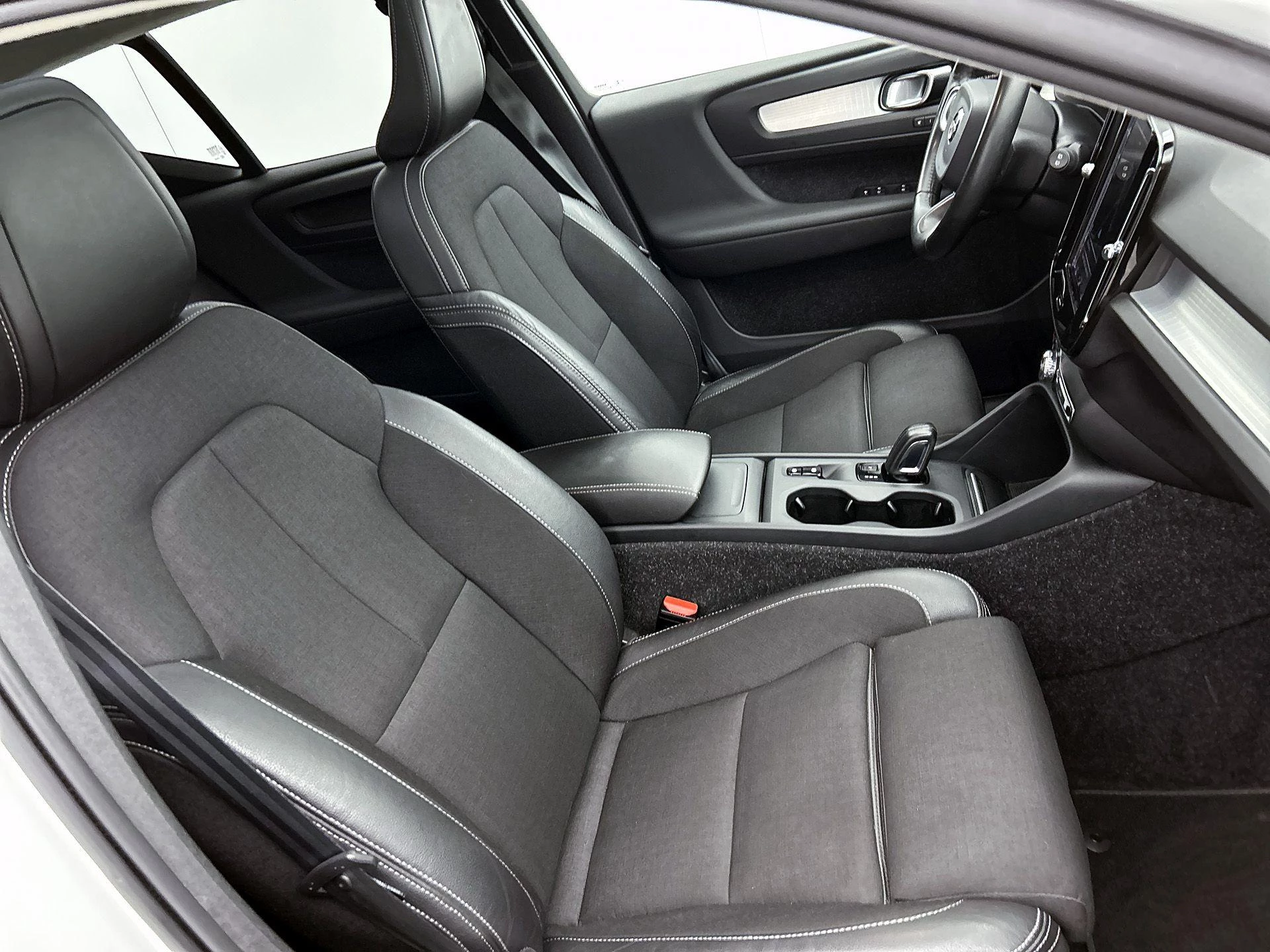Volvo-XC40-image-52
