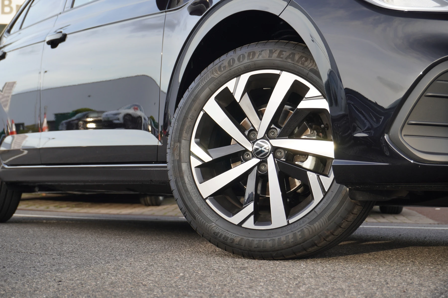 Volkswagen-Polo-image-23