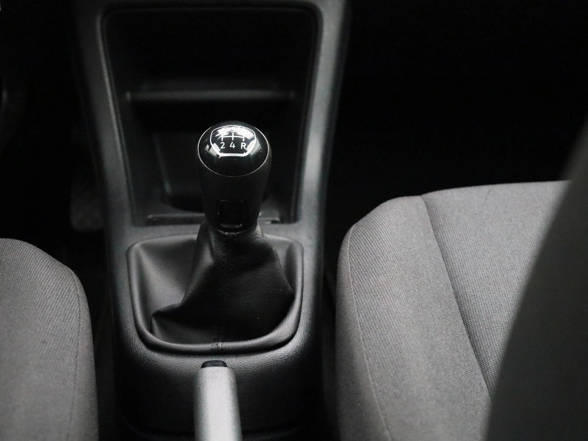 Volkswagen-up!-image-9