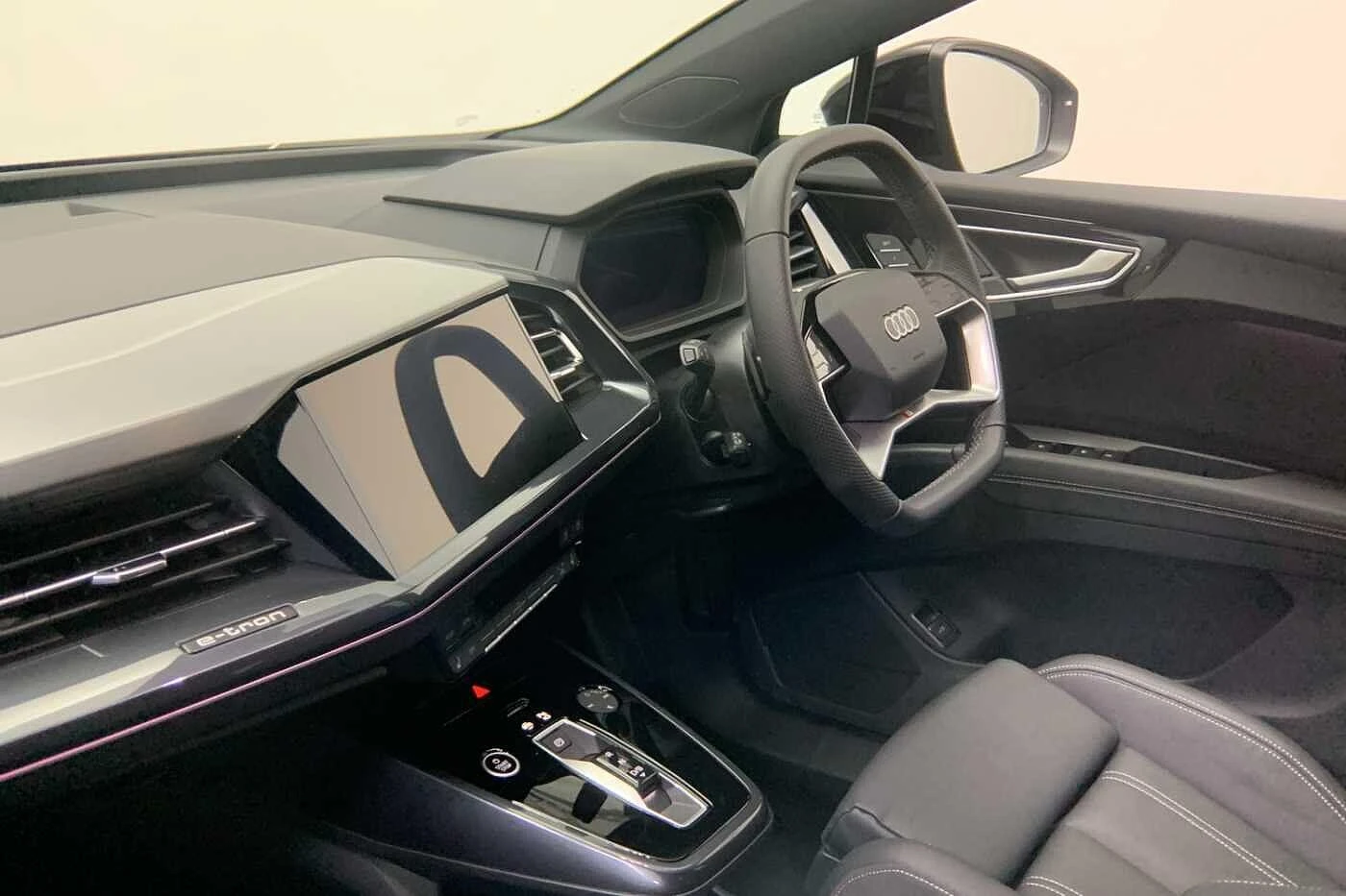 Audi-Q4 e-tron-image-11