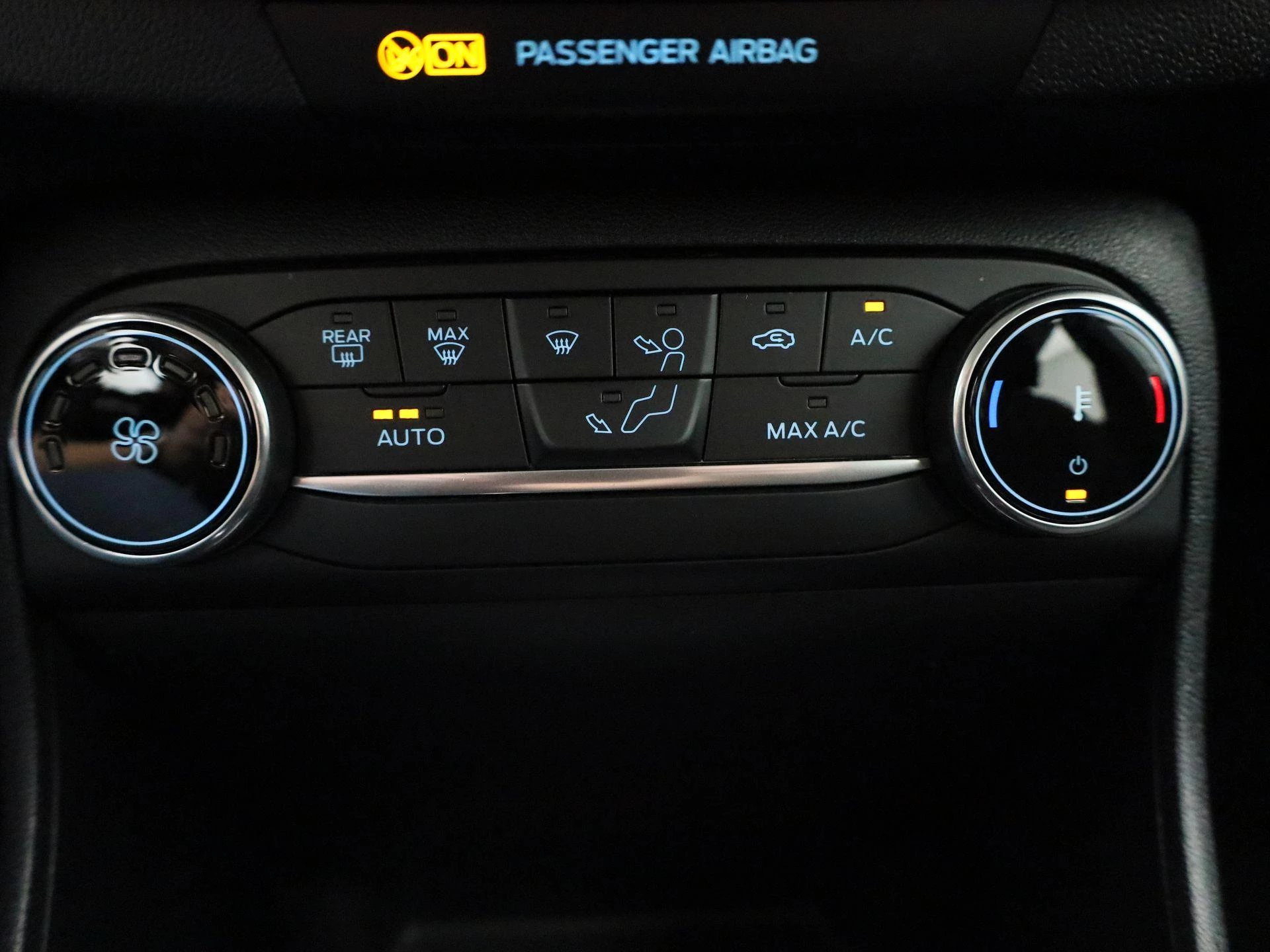 Ford Fiesta 1.0 EcoBoost Hybrid Titanium
