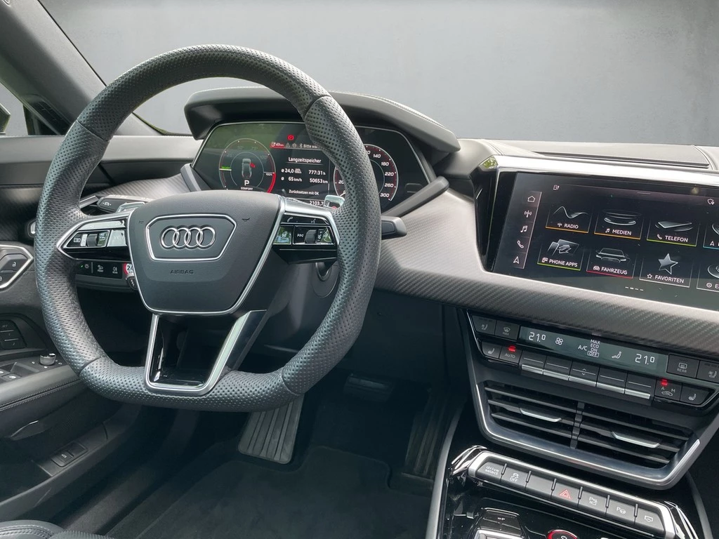 Audi e-tron GT quattro *SOH92%*Matrix*Pano*