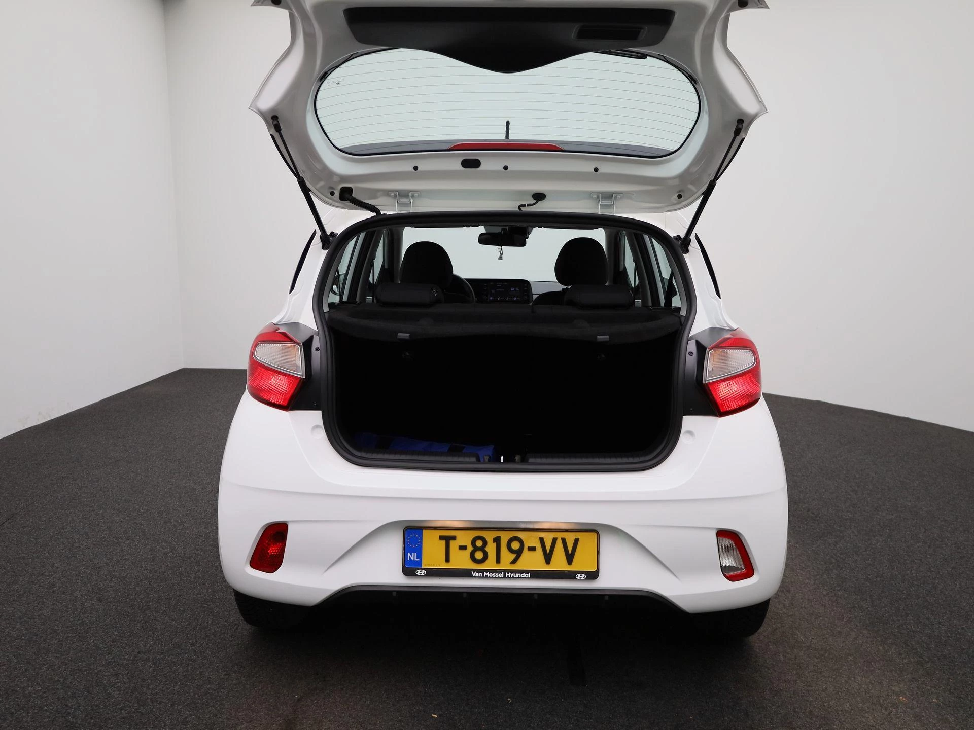 Hyundai-i10-image-10