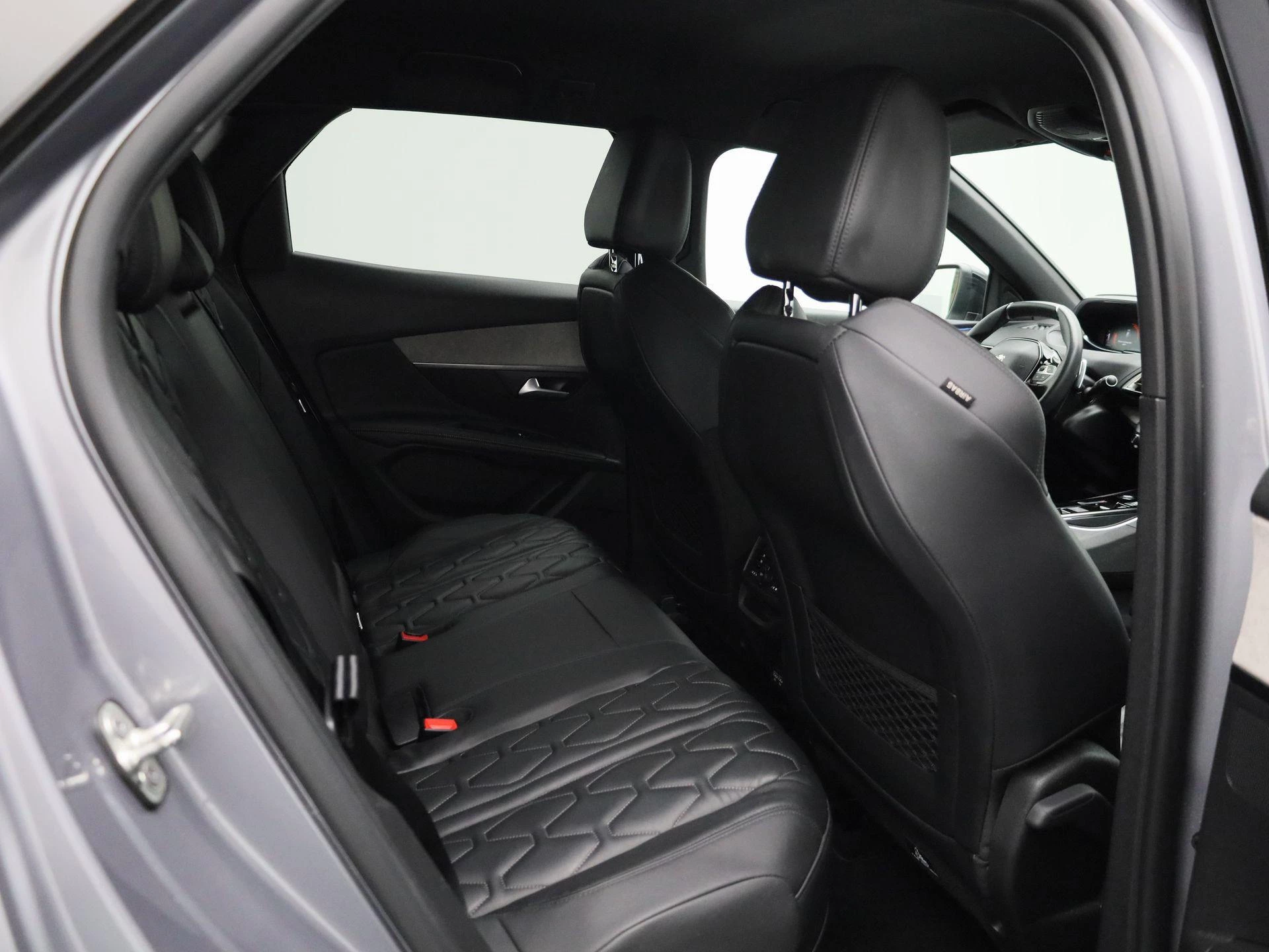Peugeot 3008 1.6 HYBRID4 300 e-Auto8 GT