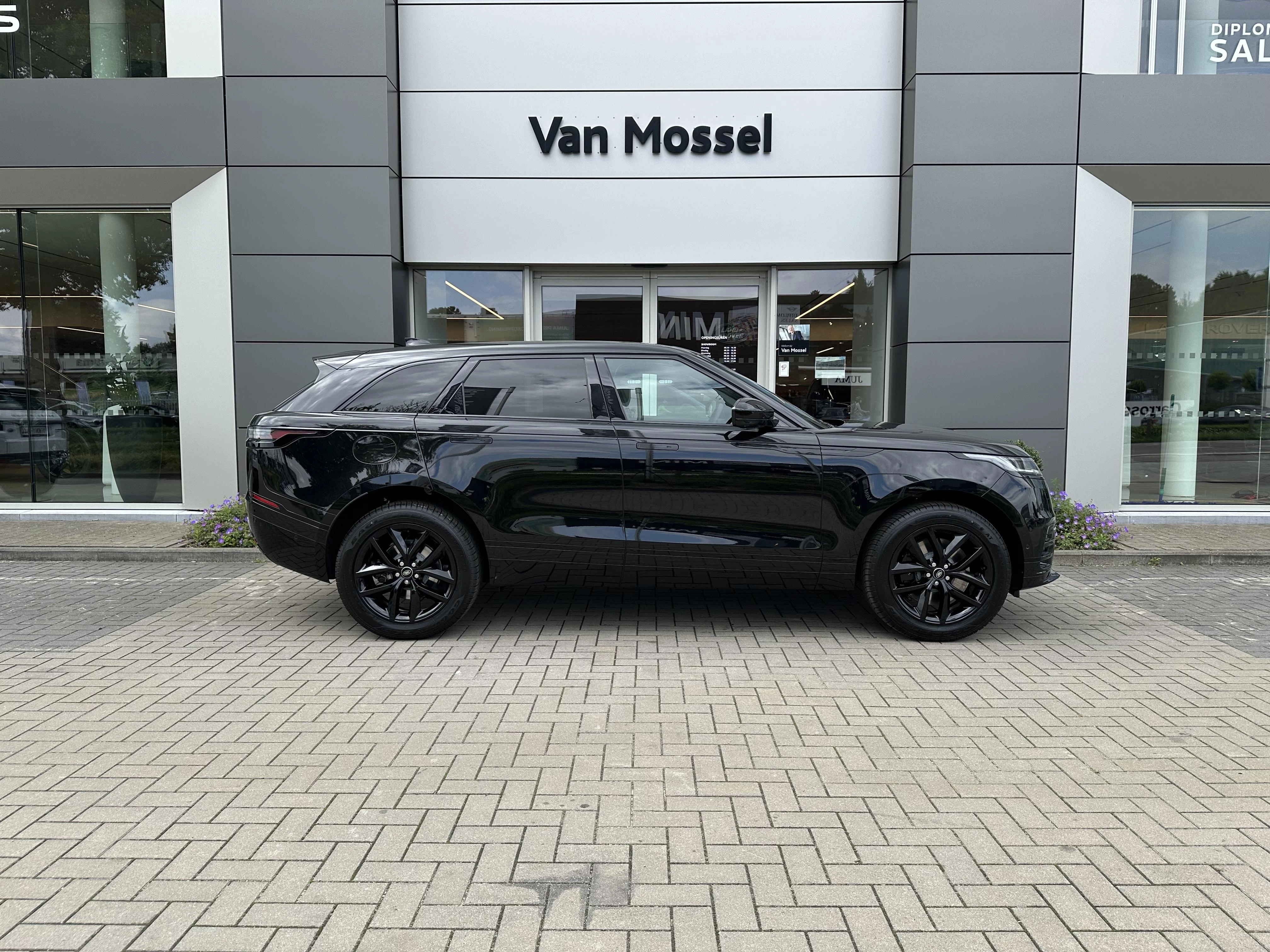 Land Rover-Range Rover Velar-image-5