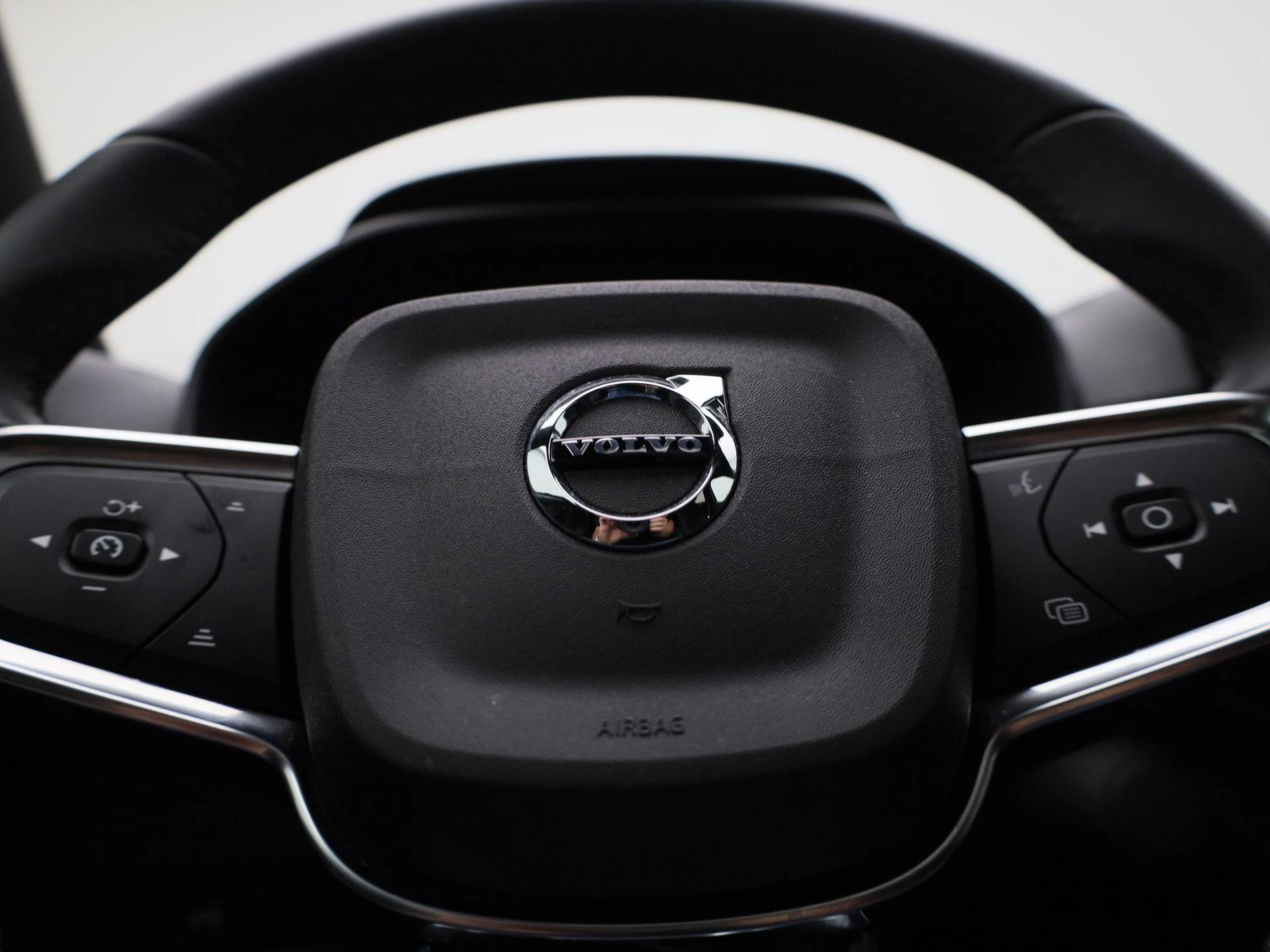 Volvo-C40-image-29