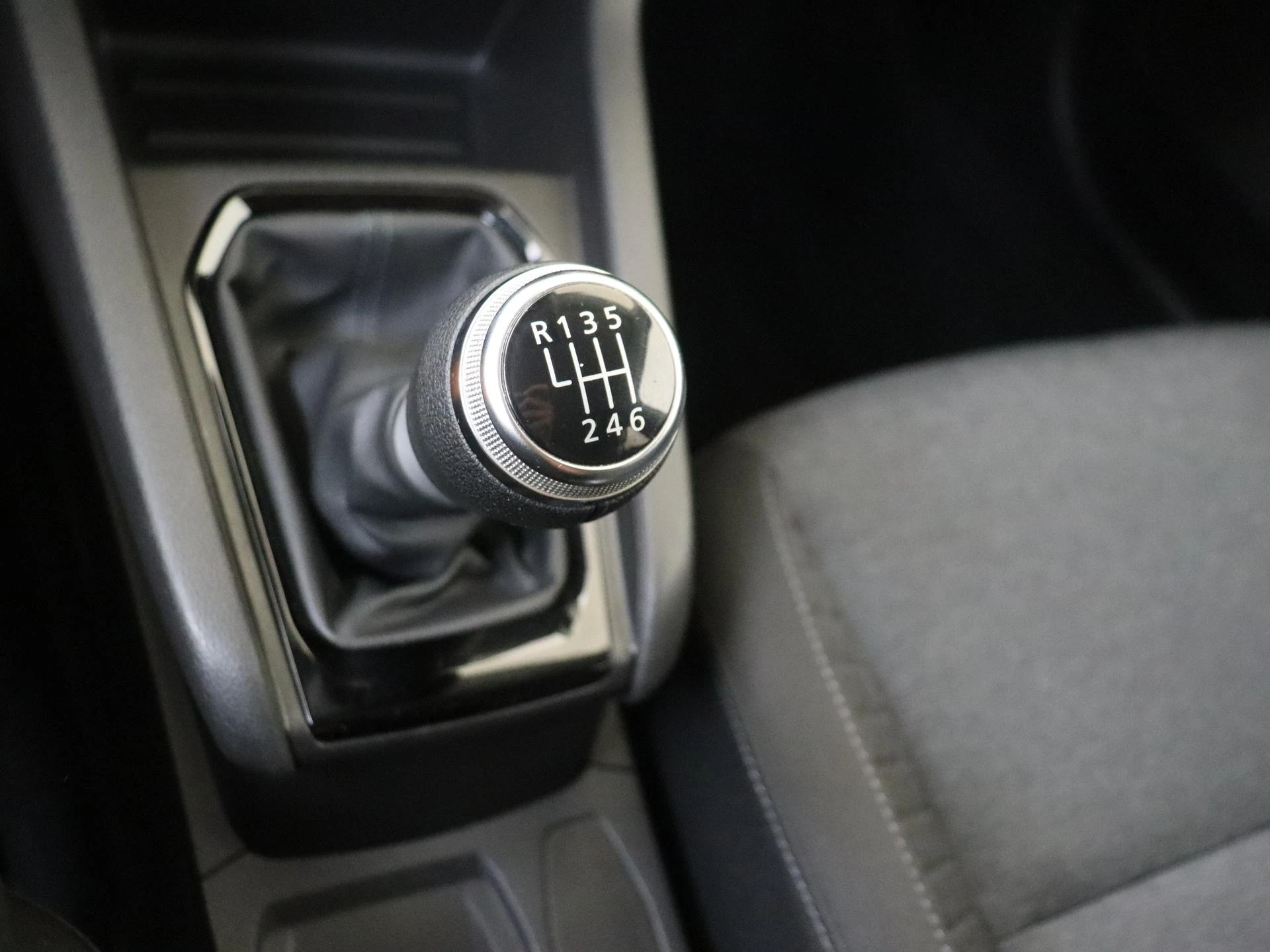 Renault-Clio-image-13