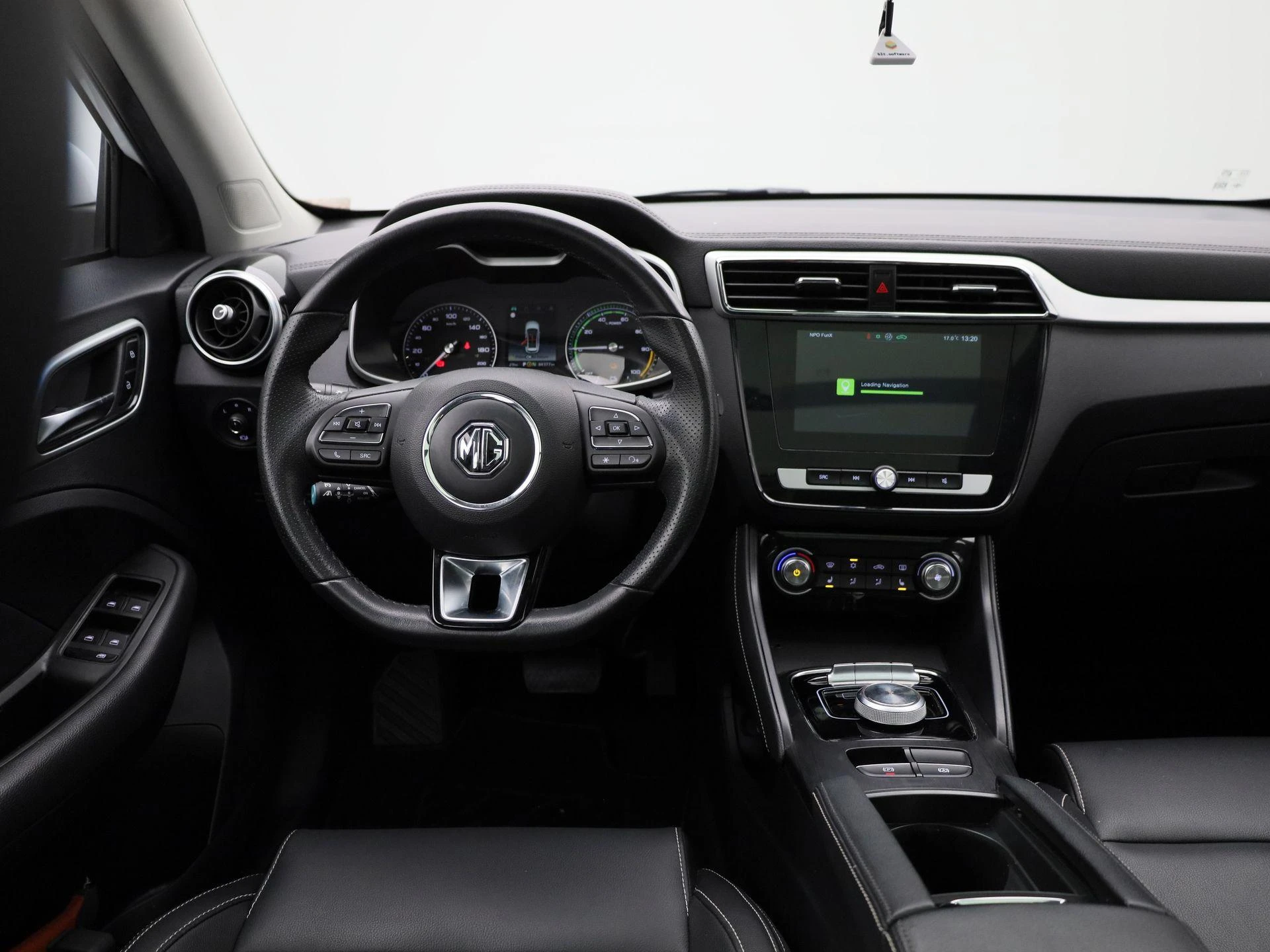 MG-ZS EV-image-6