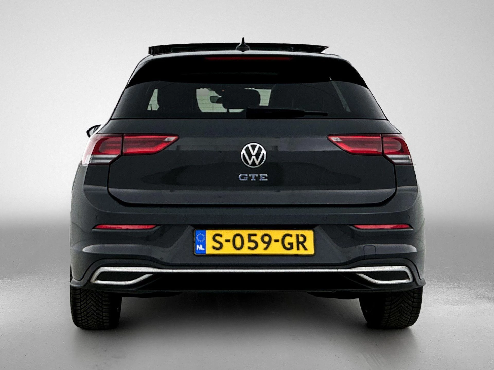 Volkswagen-Golf-image-3