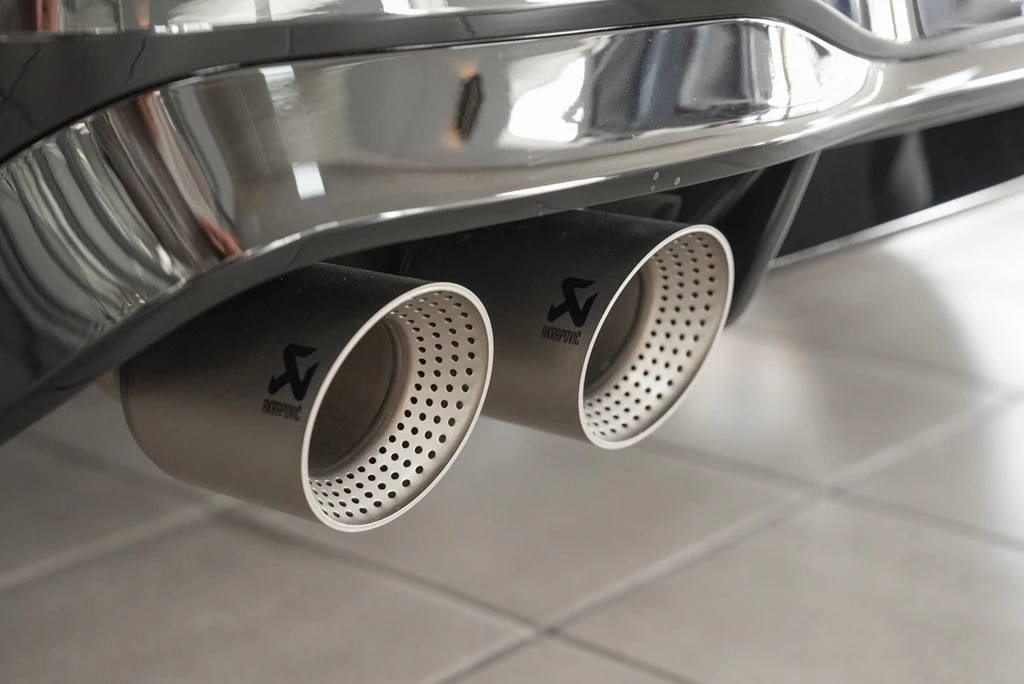 Volkswagen Golf VIII R 2.0 TSI 245 kW 4Motion