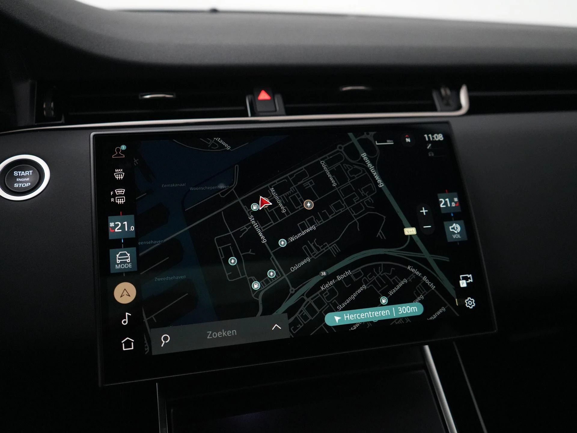 Land Rover-Range Rover Evoque-image-21