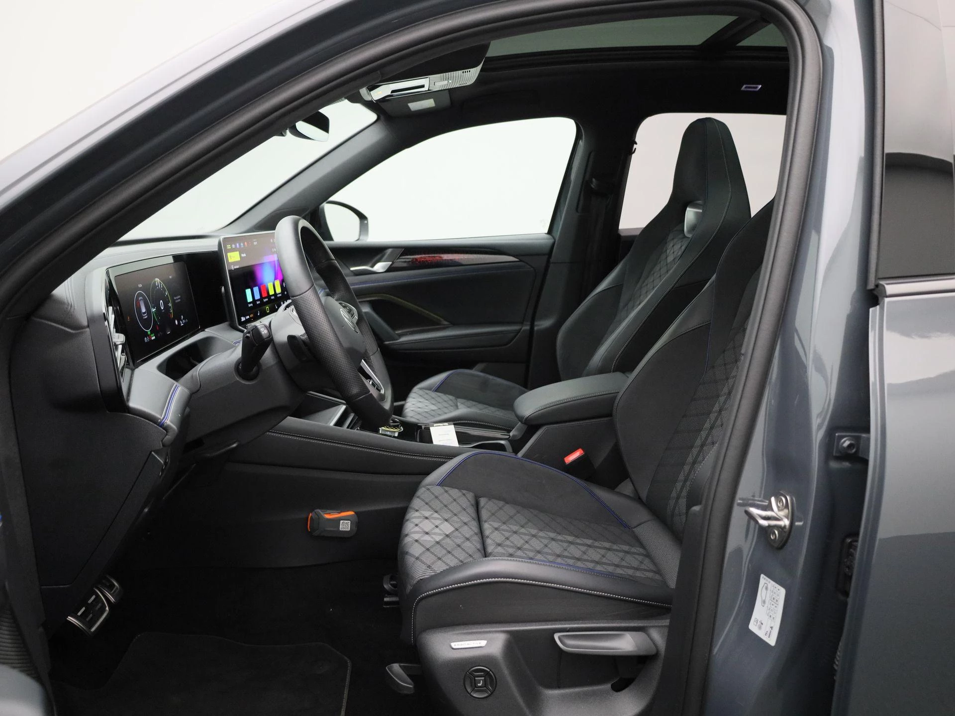 Volkswagen-Tiguan-image-8