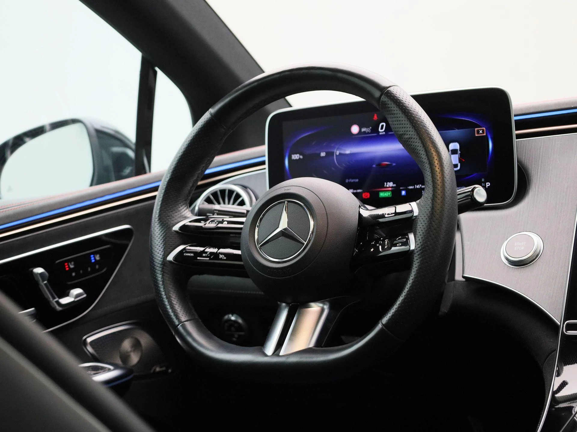 Mercedes-Benz-EQE-image-44