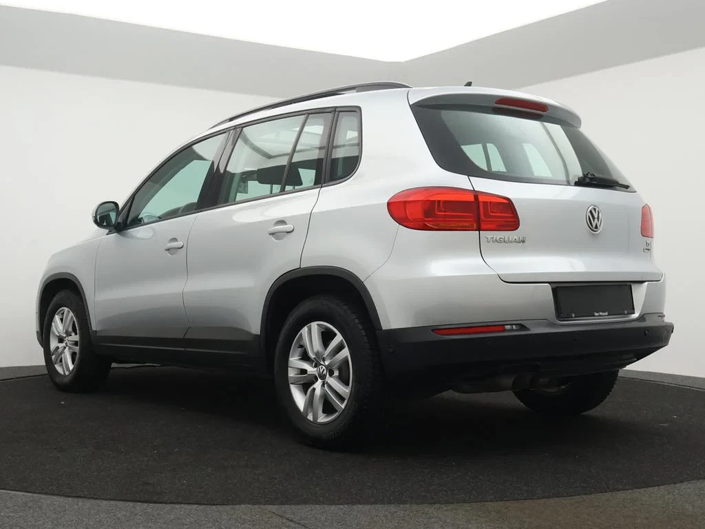 Volkswagen-Tiguan-image-5