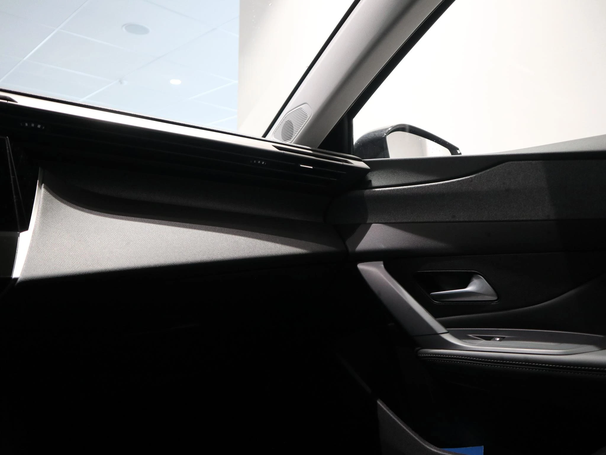 Peugeot-408-image-22