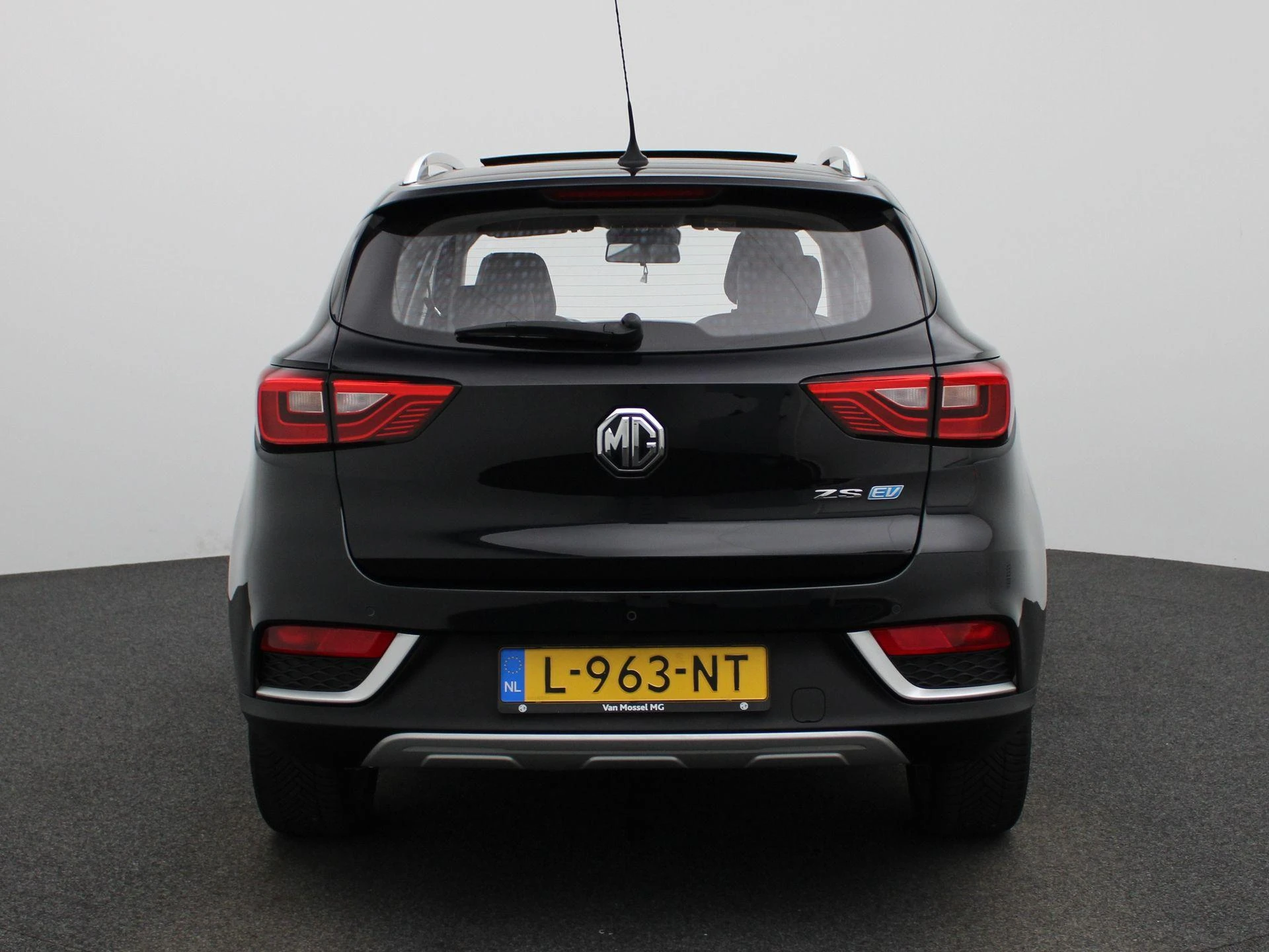 MG-ZS EV-image-4