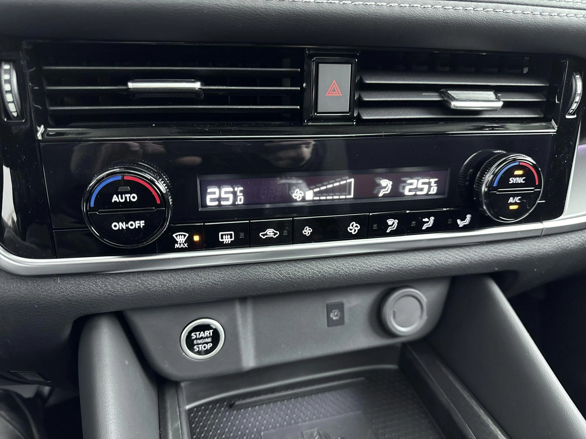 Nissan-QASHQAI-image-18