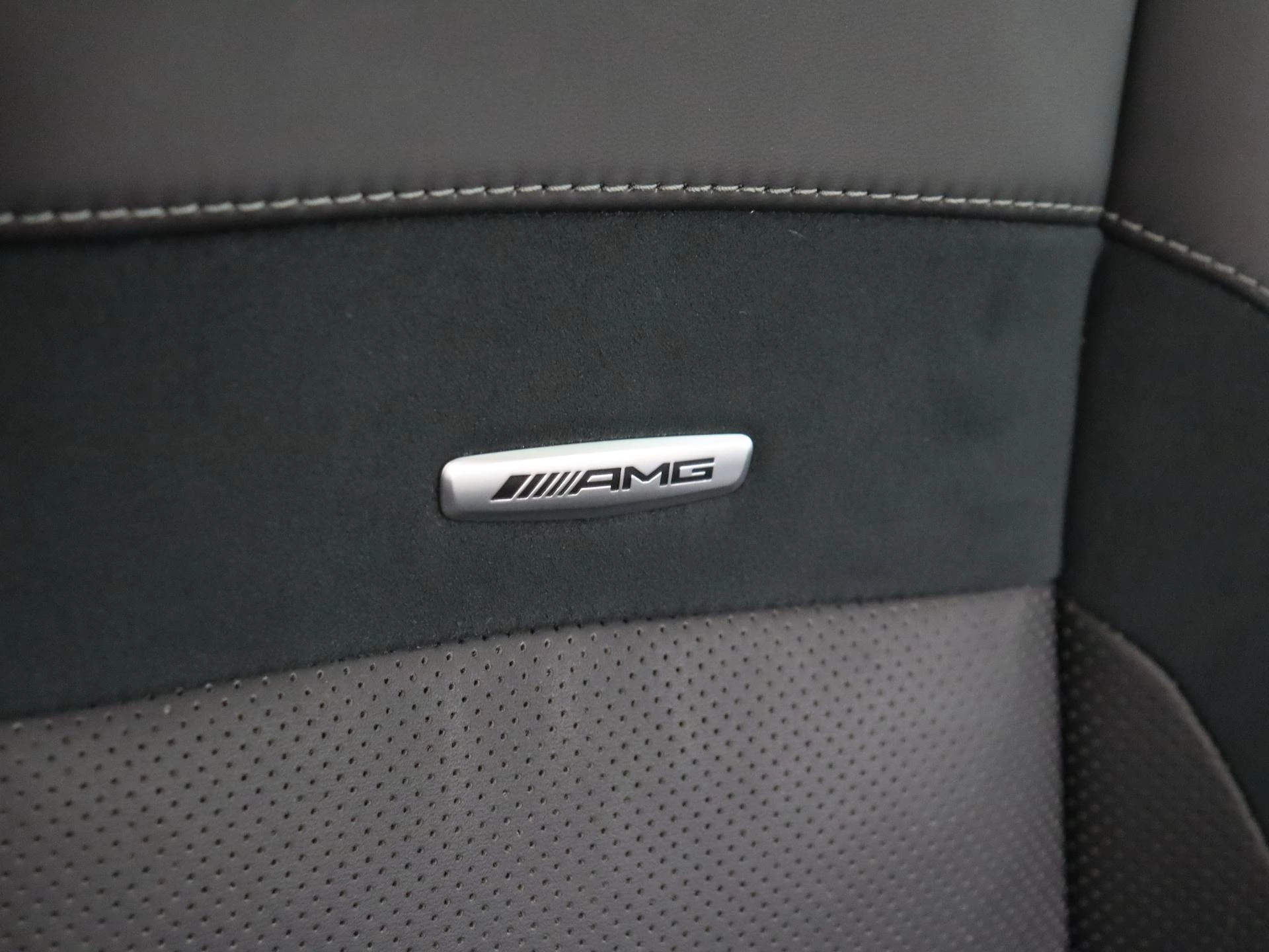 Mercedes-Benz-GLE-image-13