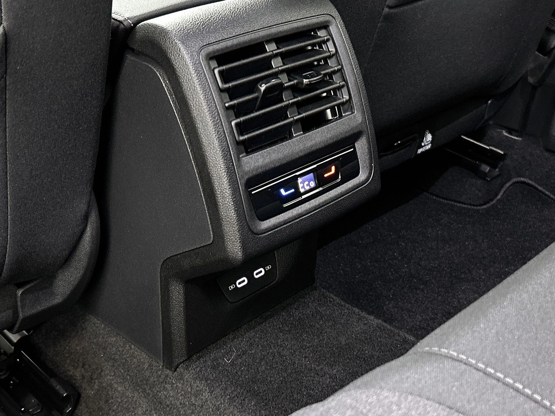 Volkswagen Golf - 13