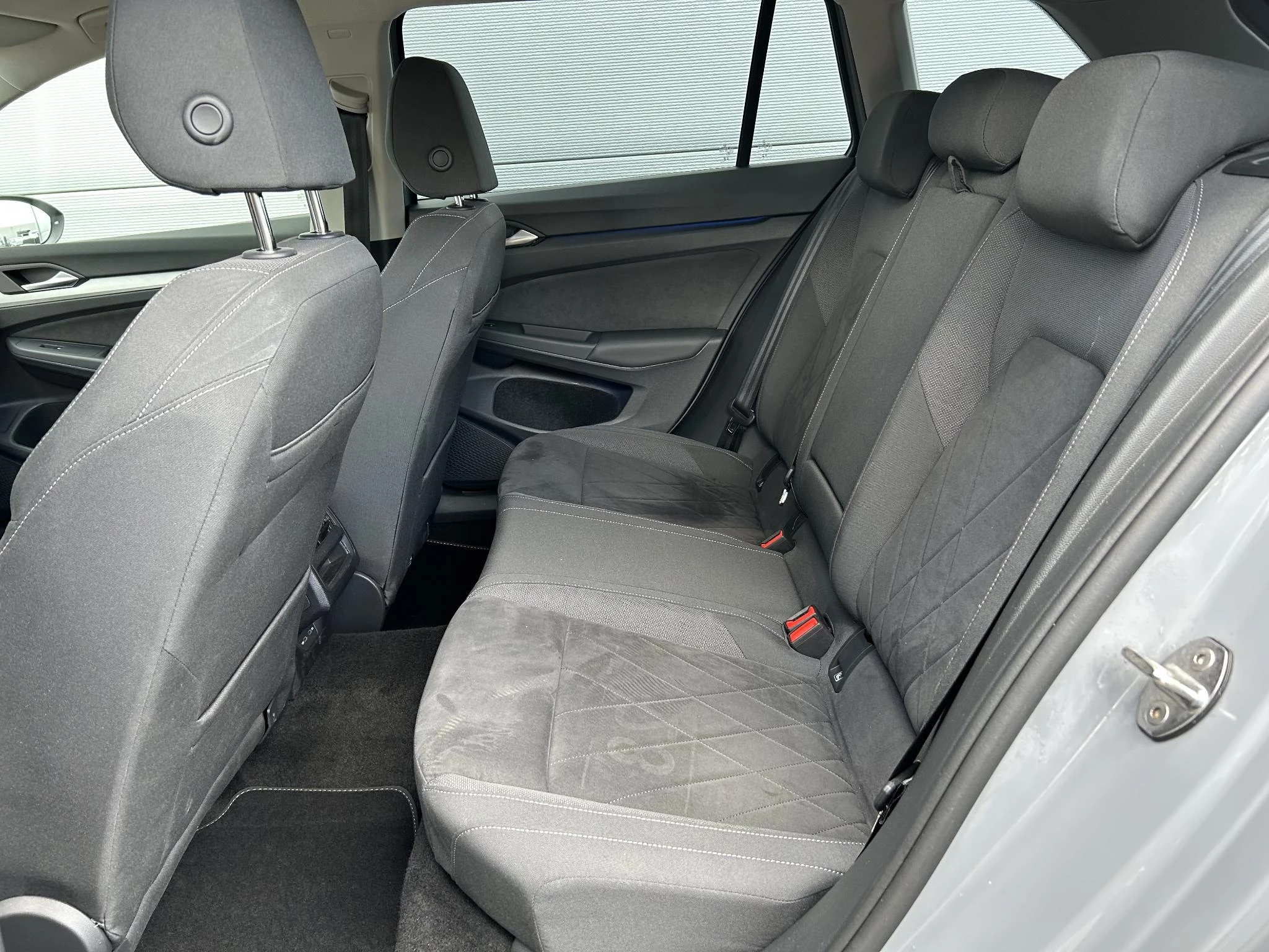 Volkswagen-Golf-image-9