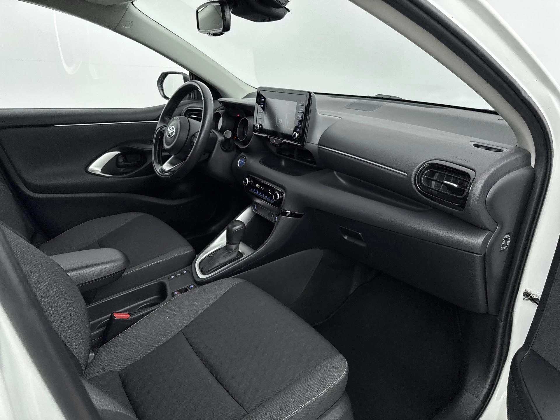 Toyota-Yaris-image-15