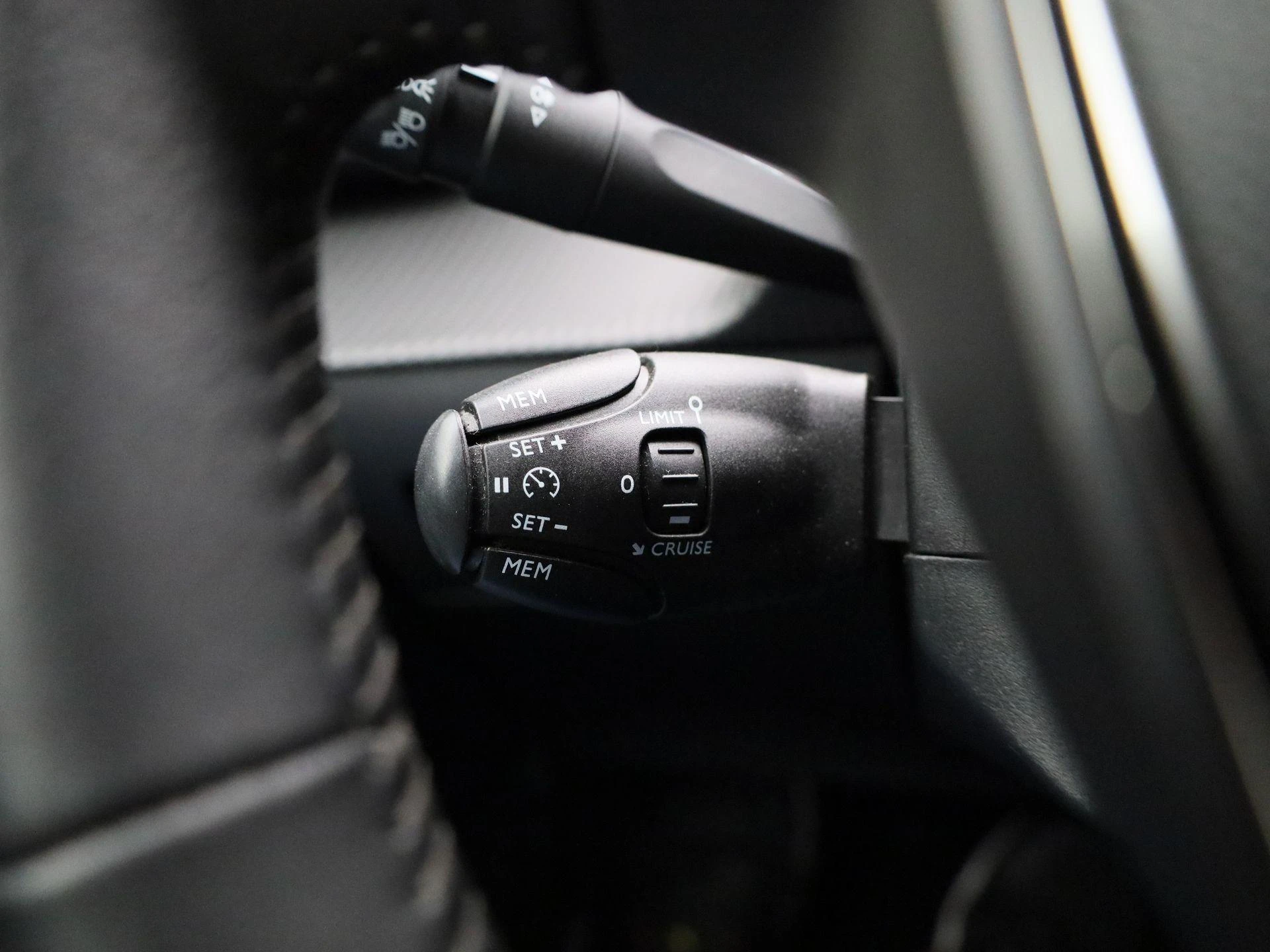 Peugeot e-208 EV Allure 50 kWh