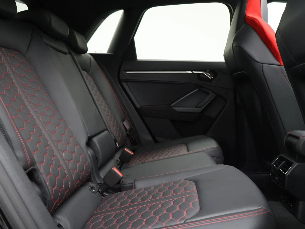 Audi-RSQ3-image-27