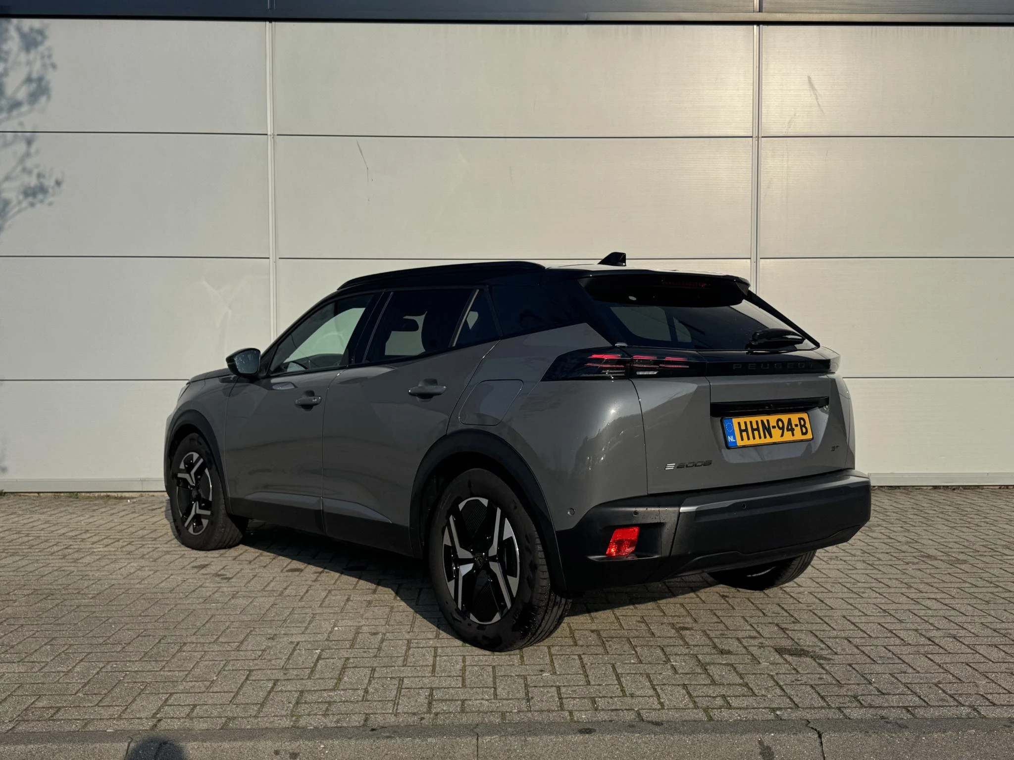 Peugeot e-2008