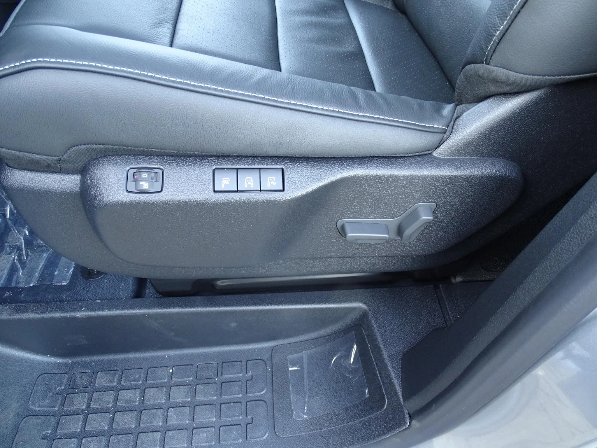 Opel-Vivaro-image-16