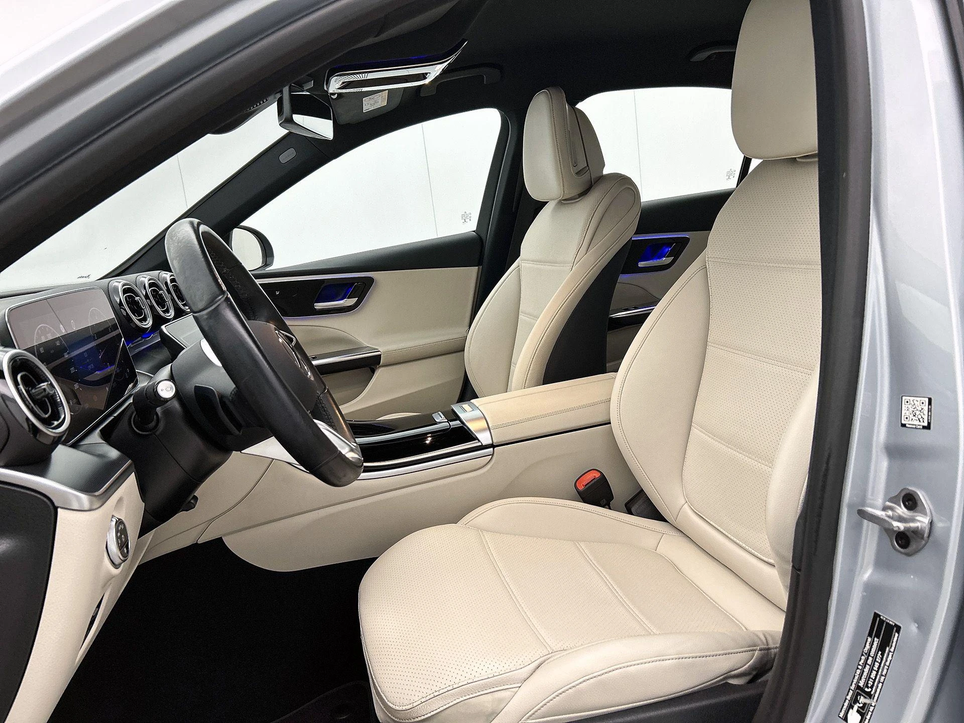 Mercedes-Benz-C-Klasse-image-28