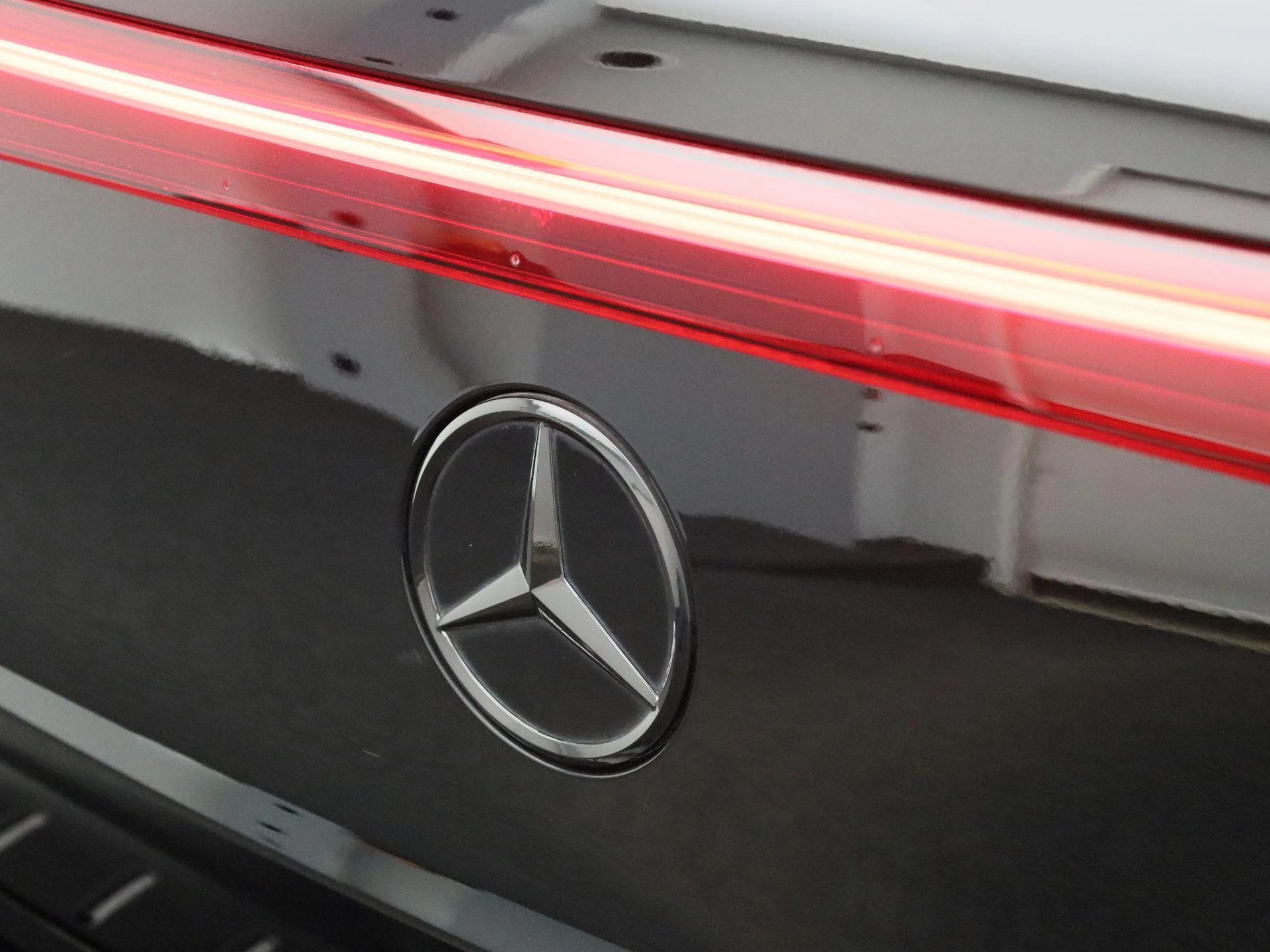 Mercedes-Benz-EQA-image-48