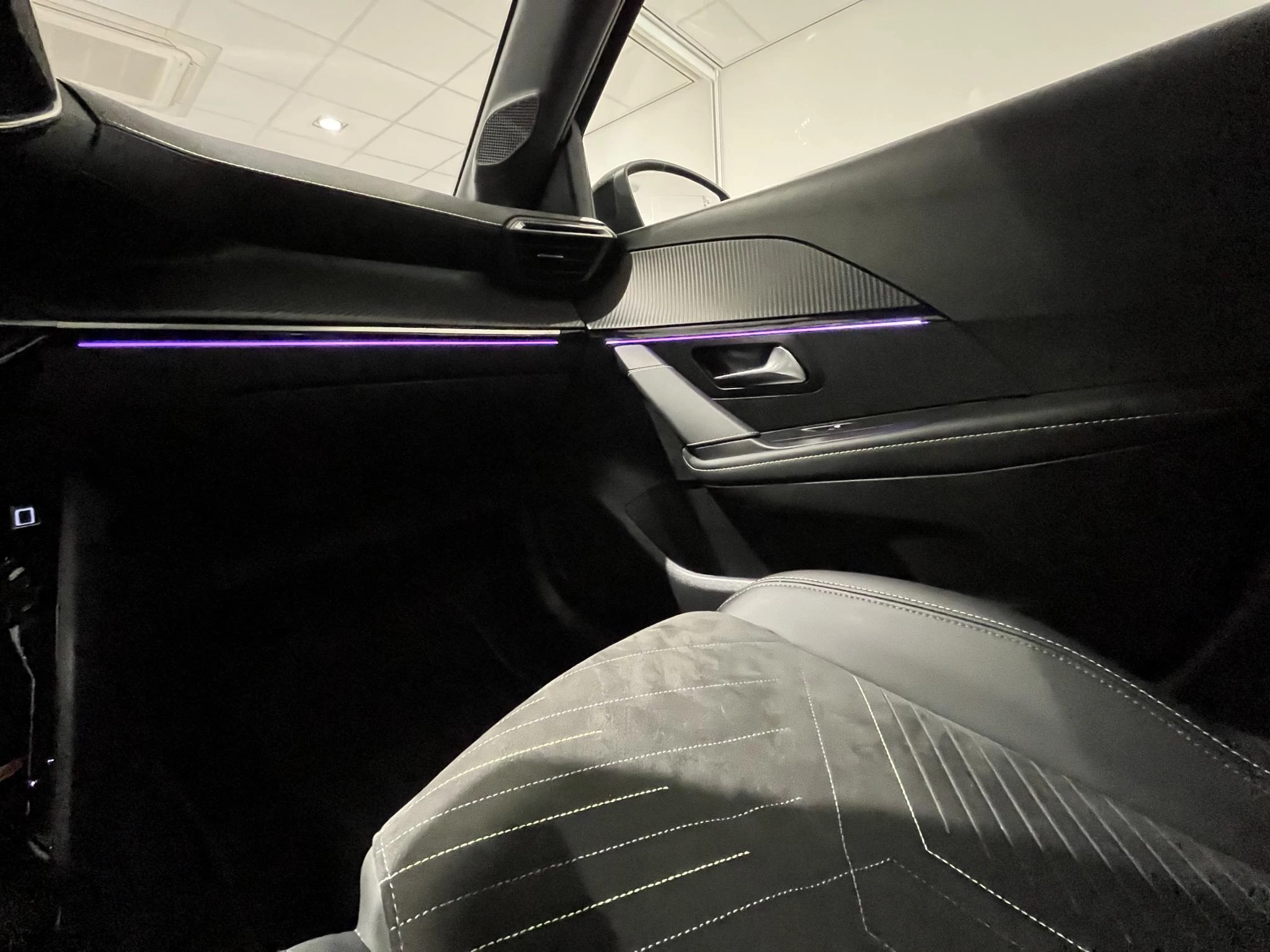 Peugeot-208-image-24