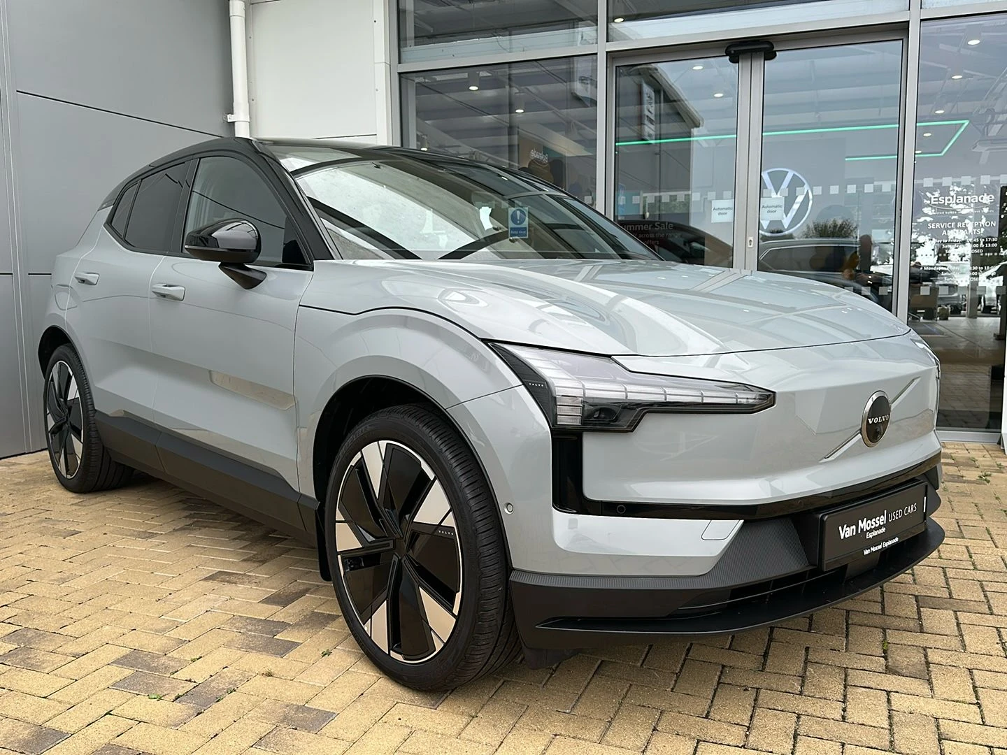 Volvo-EX30-image-17