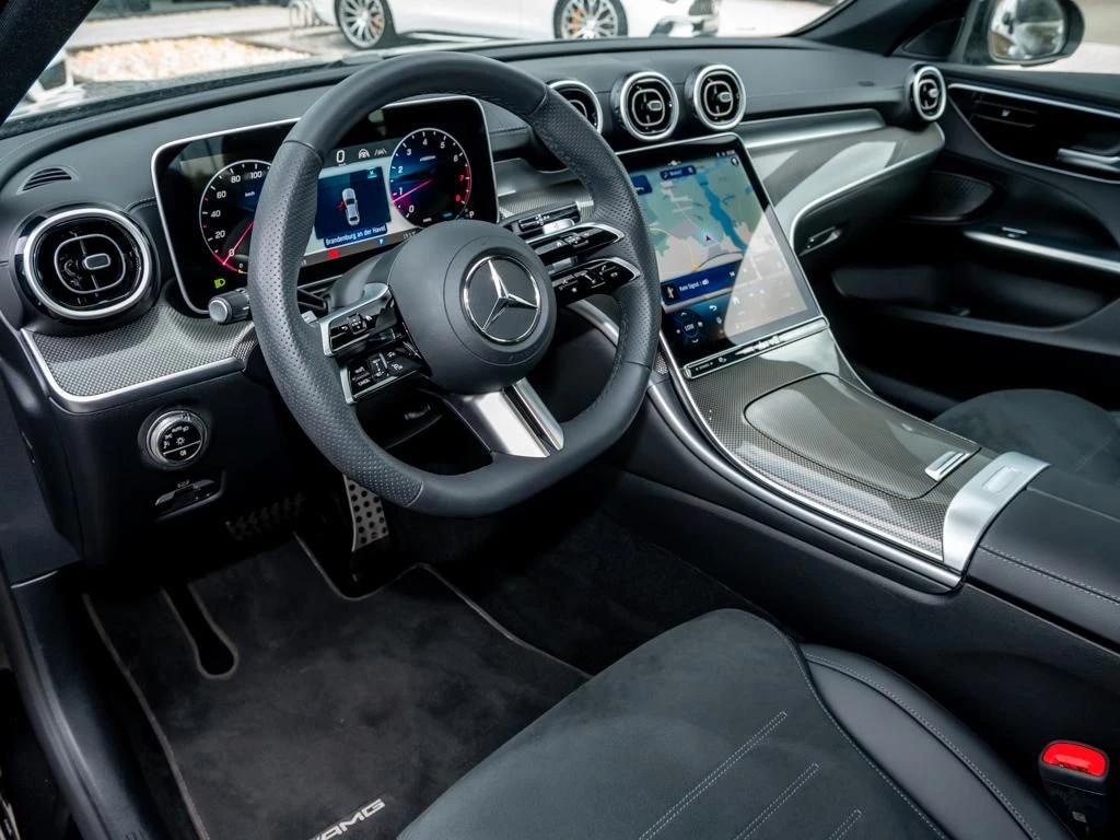 Mercedes-Benz-C-Klasse 300-image-8