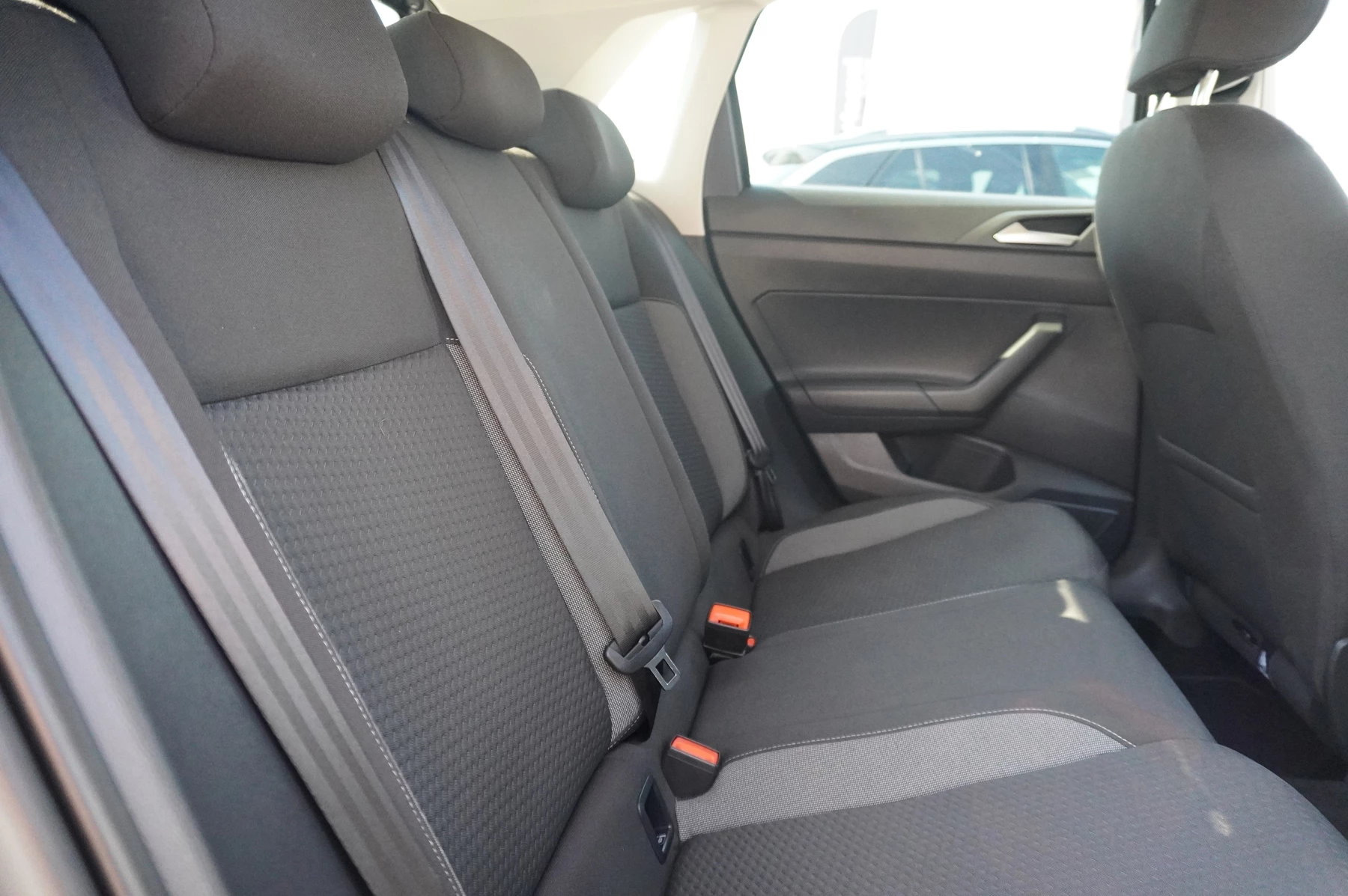 Volkswagen-Polo-image-8