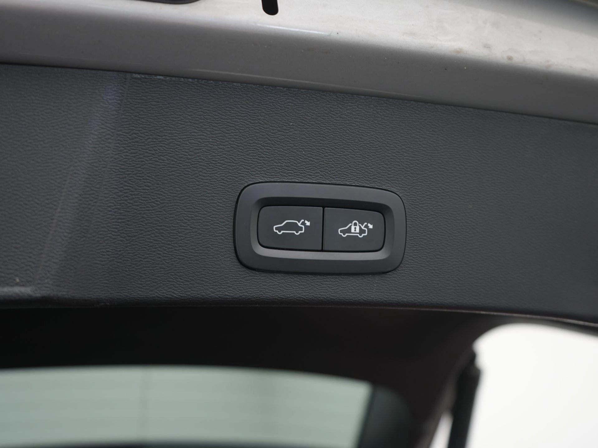 Volvo XC40 1.5 T4 Plug-in hybrid Plus Dark
