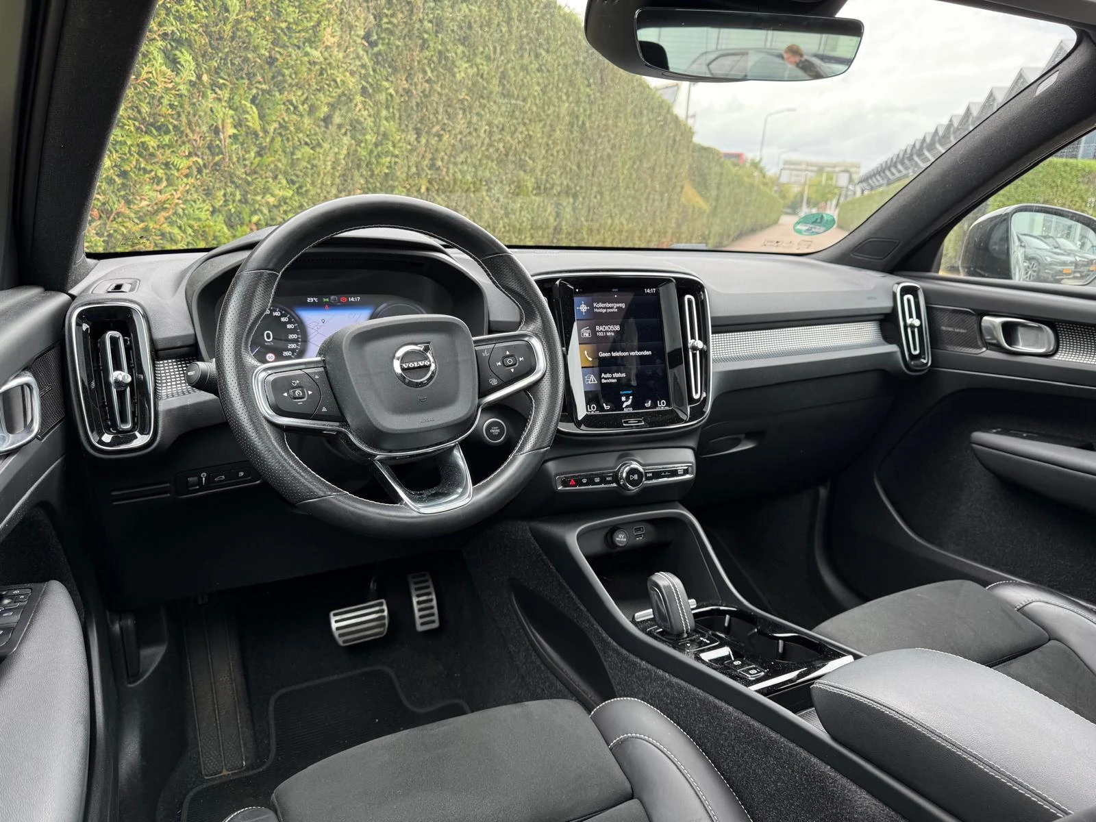 Volvo-XC40-image-20