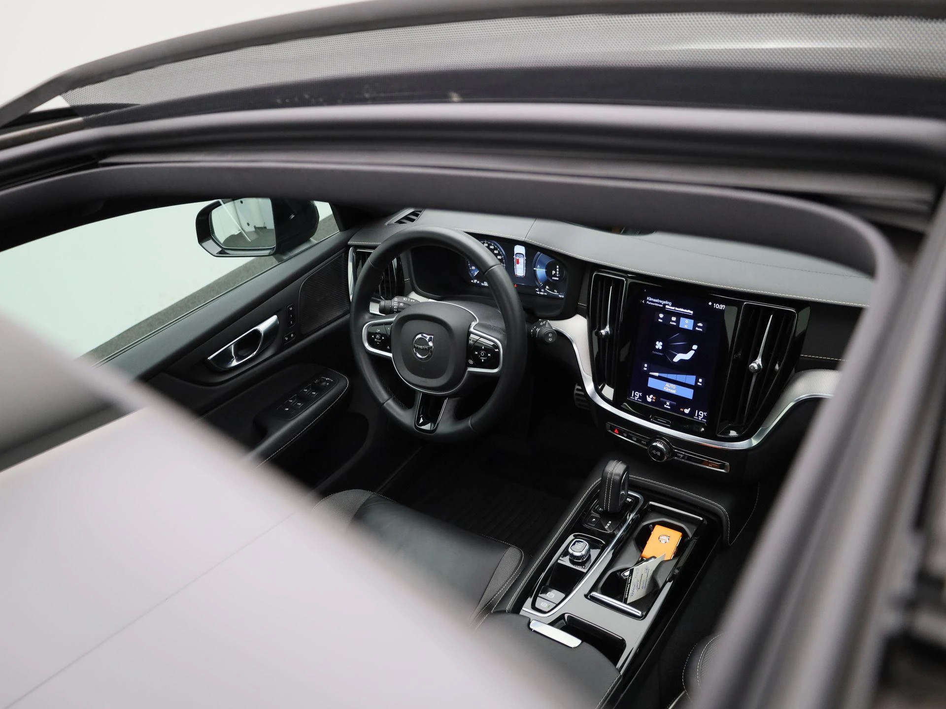 Volvo-V60-image-45