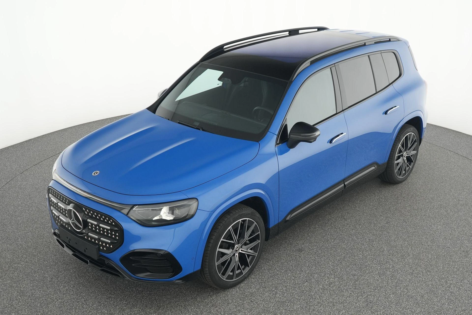 Mercedes-Benz-GLB-image-10