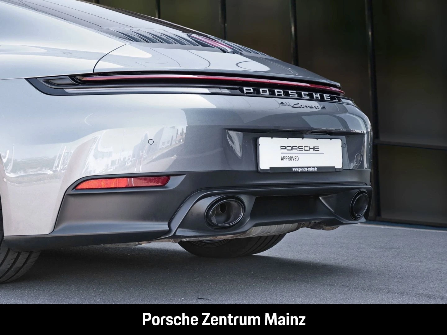 Porsche-911-image-10