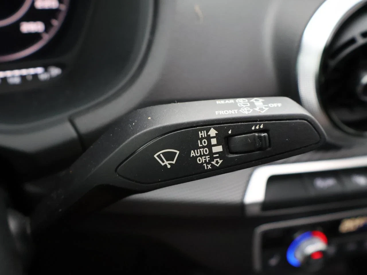 Audi-Q2-image-13