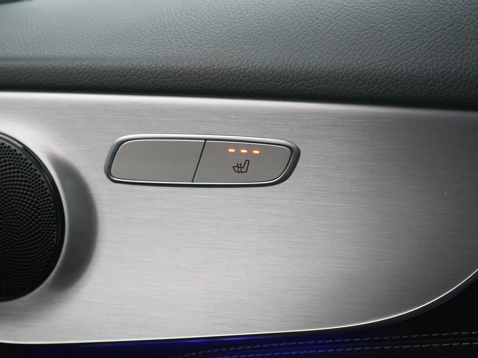 Mercedes-Benz-C-Klasse-image-30